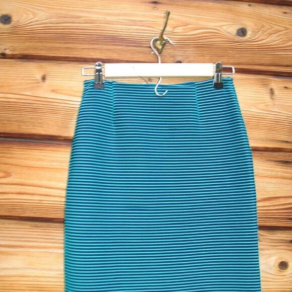 NWOT Opening Ceremony Textured Stretch Pencil Skirt - Picture 4 of 9